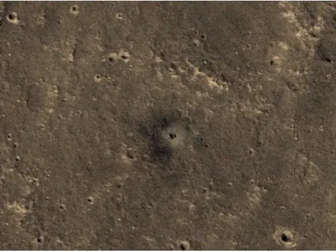 Tàu NASA tìm ra “nấm mộ kho báu” của một tàu vũ trụ khác