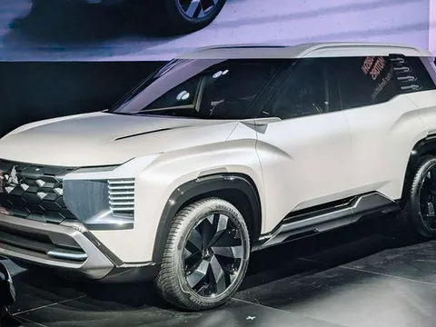 Mitsubishi Xforce phiên bản 7 chỗ lộ diện phiên bản thương mại