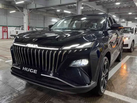 Loạt ô tô Dongfeng trình làng tại Việt Nam: Có cả xe điện, hybrid và xe xăng