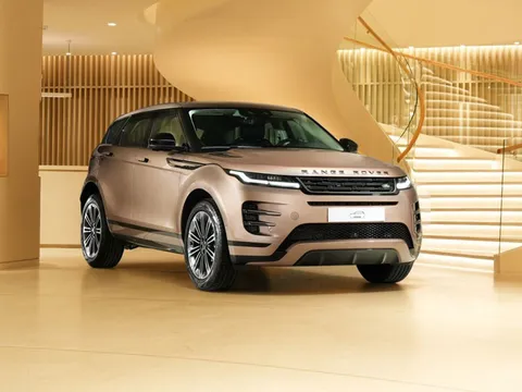 Range Rover Evoque 2025 chốt giá từ hơn 2,9 tỷ đồng tại Việt Nam: Thiết kế tối giản, động cơ hybrid
