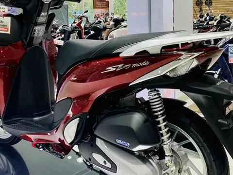 Giá xe Honda SH Mode tháng 1/2025 giảm cực mạnh, lấn át Vision và LEAD hút khách cận Tết