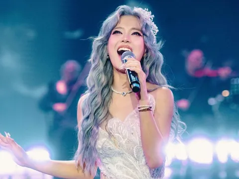 Hoàng Yến Chibi bật khóc trên sân khấu, gửi lời cảm ơn đặc biệt đến một người