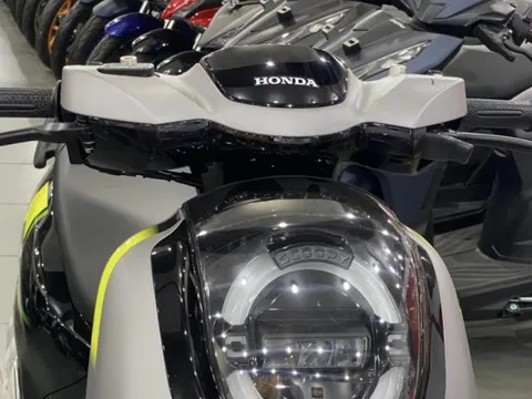‘Xe ga quốc dân’ 110cc mới của Honda về đại lý Việt với giá 'dễ mua', đẹp lấn át cả ‘Tiểu SH’ Vision