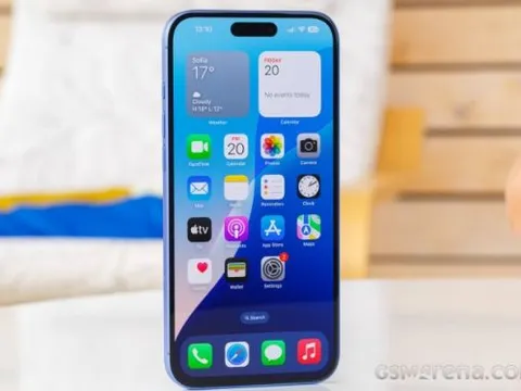 iPhone 16 Plus màn to pin trâu hạ giá cận Tết, AI thông minh so kè Galaxy S25 Plus