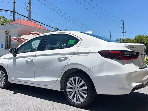 Giá lăn bánh Honda City cuối tháng 1/2025:Ưu đãi kép, triệt hạ cả Hyundai Accent và Toyota Vios