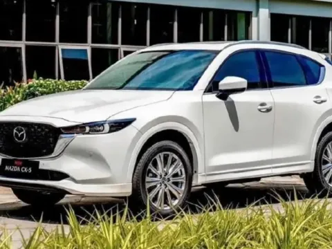 Giá lăn bánh Mazda CX-5 mới nhất cuối tháng 1/2025 ở mức cực rẻ, đè bẹp hoàn toàn Honda CR-V