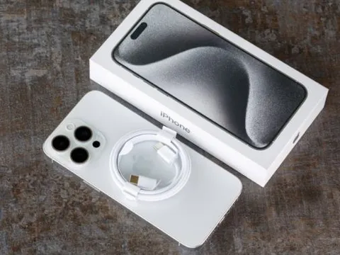 Bảng giá iPhone 15 chính hãng mới nhất tháng 2: iPhone 15 rẻ chưa từng có, iPhone 15 Pro Max giảm kỷ lục cả chục triệu