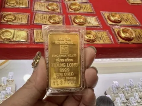 Sắp tới ngày vía Thần tài, người dân nên mua vàng nhẫn hay vàng miếng để thu hút tài lộc, may mắn?