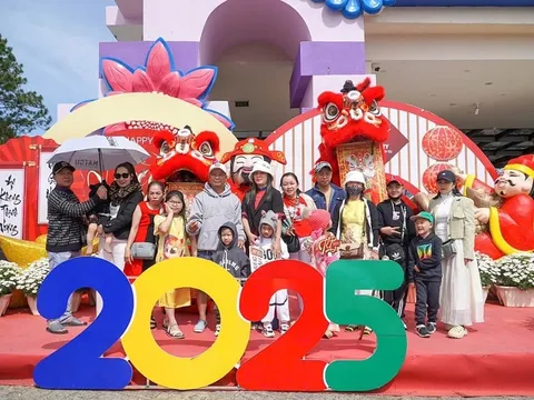 Du khách đến Đà Lạt tăng mạnh dịp nghỉ Tết