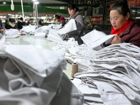 Trung Quốc phản ứng mạnh mẽ, dọa đệ đơn lên WTO sau khi Mỹ áp dụng mức thuế quan mới