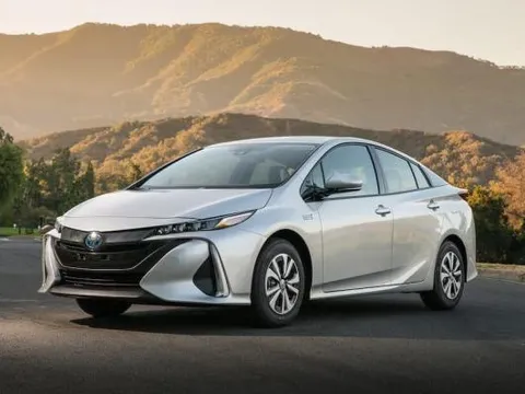 Mua xe ô tô cũ cứ theo 5 thương hiệu này mà xuống tiền, máy bền lại tiết kiệm xăng