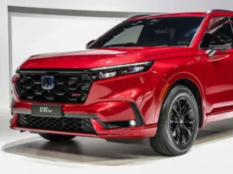 Hạ đo ván Mazda CX-5 và Tucson, Honda CR-V ‘bán chạy như tôm tươi’ nhờ giá cực rẻ chỉ 860 triệu đồng