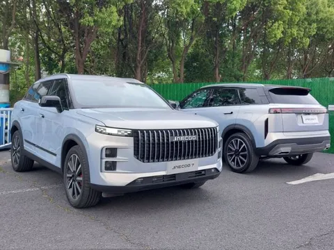 Ô tô Trung Quốc xuất khẩu kỷ lục vào Việt Nam trong tháng 1/2025