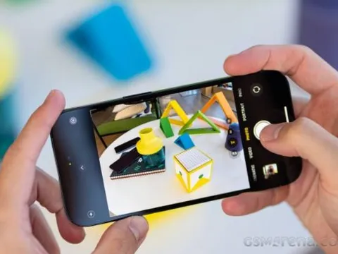 iPhone 14 Pro giá đập hộp cực hấp dẫn giữa tháng 2, trang bị không kém nhiều iPhone 16 Pro, vượt mặt Galaxy S24