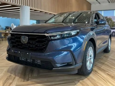 Honda CR-V có giá lăn bánh siêu ‘mềm’ nhờ ưu đãi khủng giữa tháng 2/2025, quyết chiến Mazda CX-5