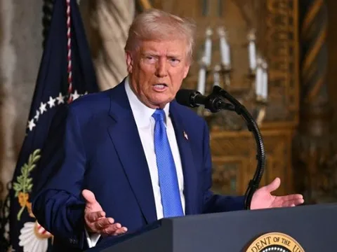 Tổng thống Trump tuyên bố phũ phàng về ông Zelensky, kêu gọi Ukraine bầu cử chọn lãnh đạo mới