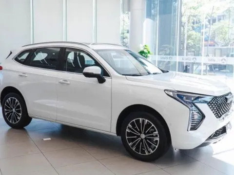 ‘Khắc tinh’ của Toyota Corolla Cross mở bán tại Việt Nam: Giá từ 695 triệu đồng, xịn hơn Kia Seltos