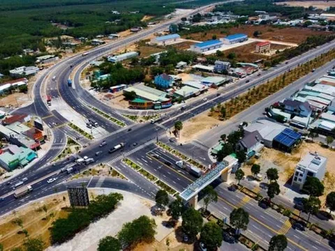 Tỉnh đầu tiên của Việt Nam có 5 thành phố: Là địa phương có thu nhập bình quân đầu người cao nhất cả nước