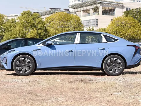 Xe sedan cùng phân khúc với Toyota Camry, công suất 282 mã lực, nội thất tiện nghi, giá hơn 500 triệu đồng