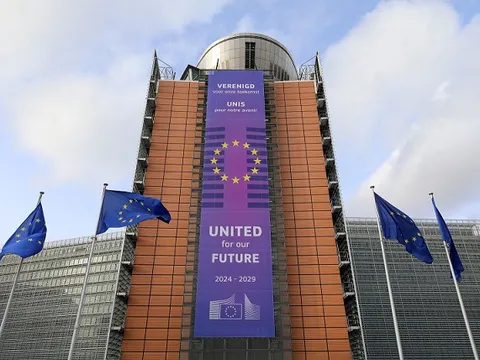 EU phản ứng với các mối đe dọa về thuế quan công nghệ của Mỹ