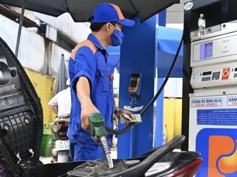 Xăng dầu đồng loạt giảm giá 