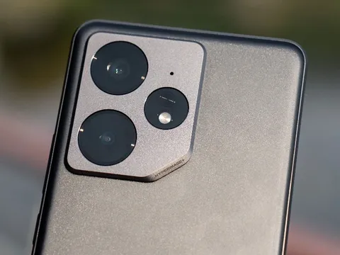 Smartphone chống nước, cấu hình ‘khủng’, pin 7.000mAh, giá chỉ hơn 6 triệu đồng