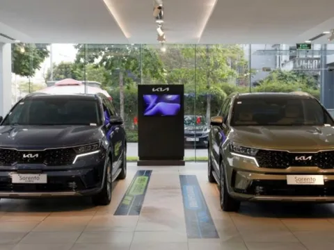 Giá lăn bánh Kia Sorento đang ở mức cực 'mềm' cuối tháng 2/2025, ‘hạ gục’ Fortuner và Ford Everest