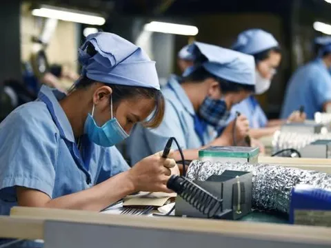 Bắt đầu từ ngày 15/2: 10 quy định về lao động, tiền lương này sẽ bị bãi bỏ