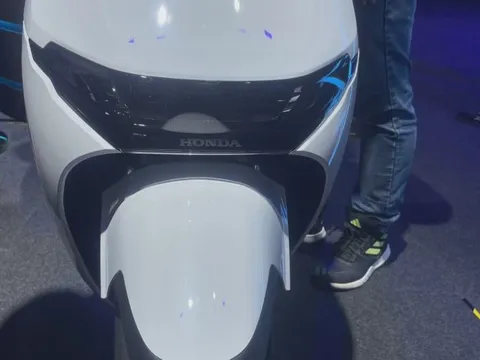 Quên Vision đi, Honda mở bán ‘xe ga quốc dân’ mới giá 31,8 triệu đồng tại đại lý, đẹp lấn át SH Mode