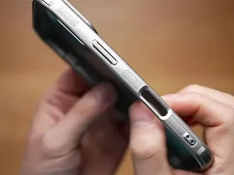 Bất kể bạn sử dụng điện thoại di động hiệu nào, bạn cũng nên cân nhắc việc dùng ốp lưng, hóa ra có rất nhiều nhược điểm