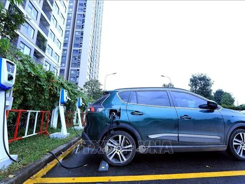 Giảm lệ phí trước bạ với ô tô điện: Giải pháp đi kèm để tối ưu chính sách