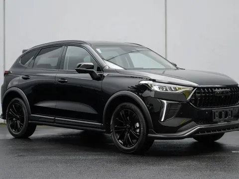 SUV hạng B tiêu thụ chỉ 4,2 lít xăng/100 km, giá từ 669 triệu tại Việt Nam, cạnh tranh với Mitsubishi Xforce, Toyota Corolla Cross