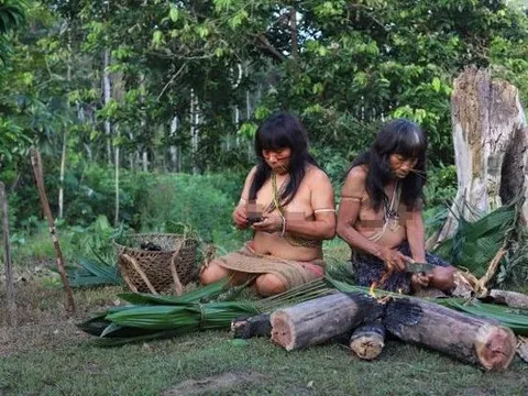 Bộ tộc 'nữ nhi quốc' ngoài đời thật, bắt cóc đàn ông để sinh con: Bé trai sau khi sinh bị vứt bỏ giữa rừng sâu, chỉ giữ bé gái