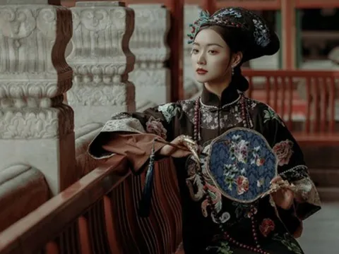 Mỹ nữ bất hạnh bậc nhất trong lịch sử, 11 đã làm hoàng hậu nhưng đến khi mất vẫn còn là trinh nữ