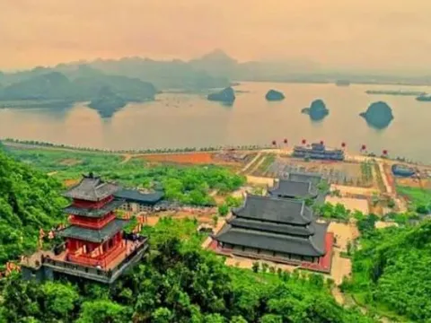 Tỉnh nào ở Việt Nam sở hữu ngôi chùa lớn nhất thế giới?