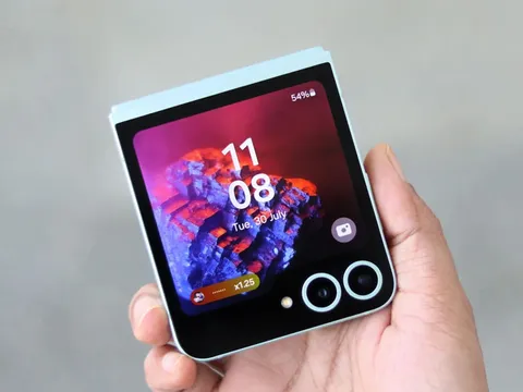 Samsung Galaxy Z Flip6 giảm giá 10 triệu đồng tại Việt Nam, thời điểm lý tưởng để 'xuống tiền'