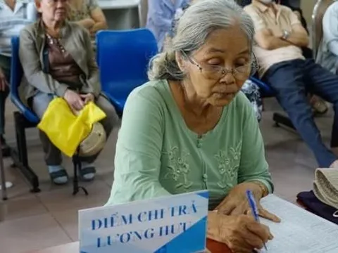 Hàng trăm nghìn người sắp được tăng lương hưu, trợ cấp: Là những ai?