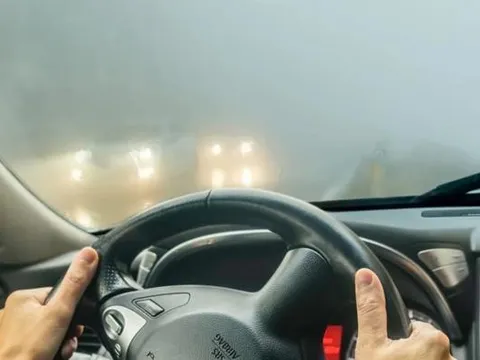 Tài xế lâu năm chỉ 5 mẹo lái xe an toàn trong thời tiết sương mù, mưa phùn