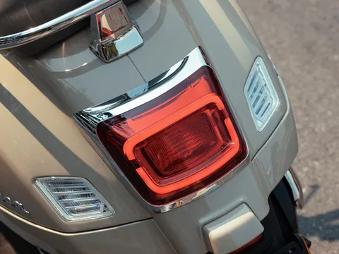 ‘Kẻ ngáng đường’ Honda SH ra mắt với hàng loạt ưu điểm, giá hấp dẫn