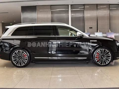 Huawei trình làng SUV dài hơn 5,2 mét, nội thất sang chảnh, công suất 523 mã lực, giá gần 1,7 tỷ đồng