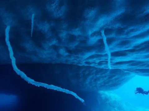 Bí ẩn về 'Ngón tay tử thần' – Cột băng chết chóc có khả năng đóng băng mọi thứ trong tích tắc