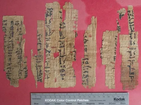 Giải mã Berlin Papyrus 3024: Bản thảo toán học vượt thời đại của Ai Cập cổ