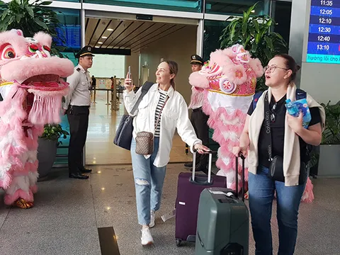 Đà Nẵng đón hai chuyến bay đầu tiên từ Kazakhstan và Myanmar