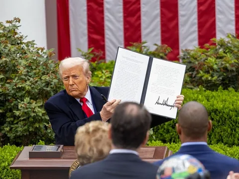 Chiến lược thuế quan của Trump: Mỹ rời bỏ hệ thống thương mại toàn cầu?