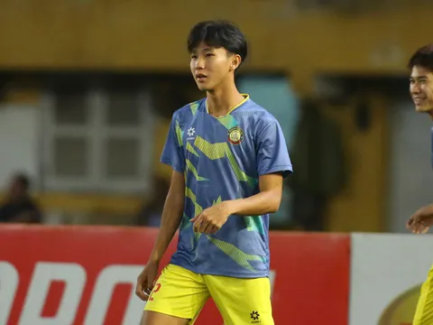 Tiền vệ gốc Việt gây bão tại V.League, thiết lập cột mốc đắt giá nhất sự nghiệp ở tuổi 21