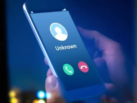 Muốn biết số điện thoại lạ vừa gọi đến là lừa đảo hay giao hàng: Ấn nút nhỏ này trên điện thoại hiện ra ngay