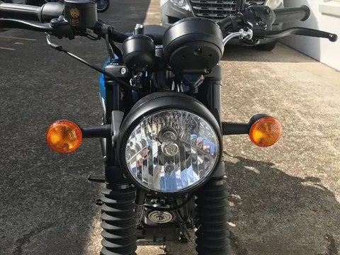 ‘Vua côn tay’ mới của Anh quốc động cơ 349cc, giá gần 49 triệu đồng, khiến Honda Winner X và Yamaha Exciter phải dè chừng