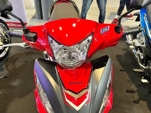 Honda Wave RSX Fi 2025 trình làng: Giá chỉ 25,5 triệu, thiết kế thể thao ăn đứt Wave Alpha, siêu tiết kiệm xăng, giá cao ngất ngưởng