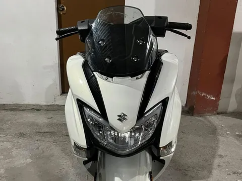 Xe tay ga Suzuki 125cc, siêu tiết kiệm xăng, giá ngang Honda Lead