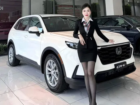 Giá lăn bánh Honda CR-V ‘cực dễ chịu’ đầu tháng 5/2025, sẵn sàng thách thức ‘ngôi vương’ doanh số của Mazda CX-5